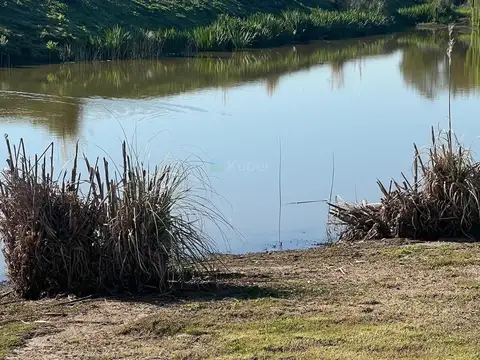 Terreno en Venta en El Cantón - Barrio Golf, USD 70.000