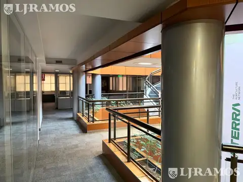 Oficina Monoambiente con 9 baños
