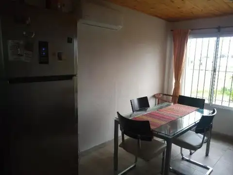 Casa 2 ambientes con 1 baño
