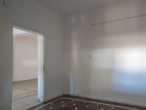 VENTA CASA CON COCHERA PJE CRAIG 689 BIS FISHERTON