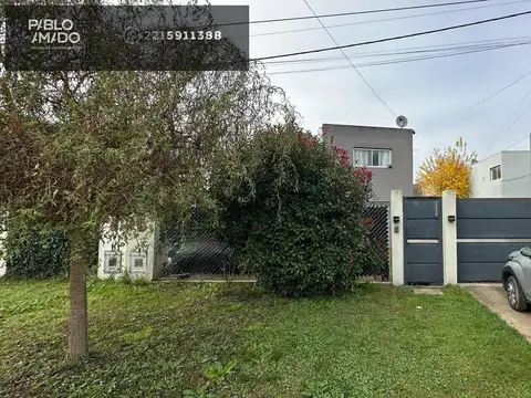 Duplex en 425 entre 14 y 15. 2 dormitorios. Patio.