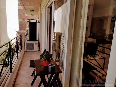 JUANA AZURDUY  al 2500