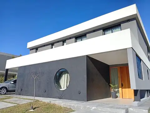 CASA EN ALQUILER ANUAL VIRAZON NORDELTA 