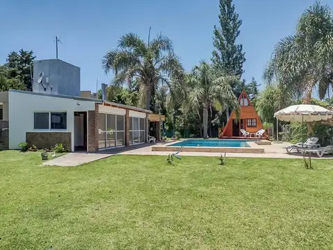 Casa 2 ambientes con 2 baños