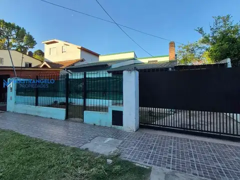 Casa en venta de 3 dormitorios c/ cochera en Muñiz