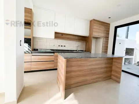 Casa en Venta en Manuel B Gonnet, USD 210.000