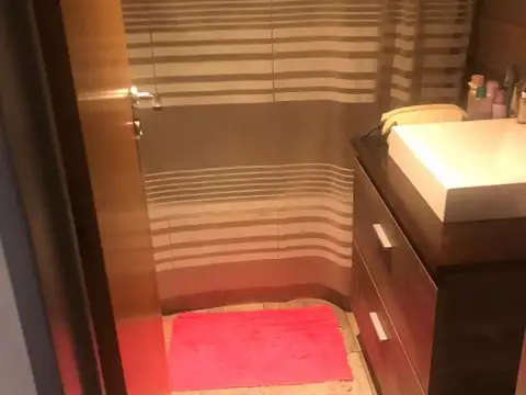 Departamento de un ambiente Moron. Cerca estación y Facultad