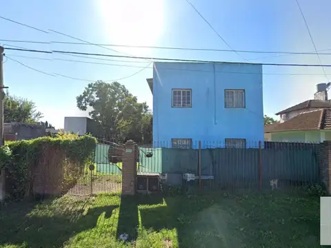 Dúplex en venta - 4 Dormitorios 4 Baños - La Plata
