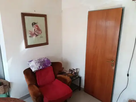 VENTA PH 2 AMBIENTES BERNAL