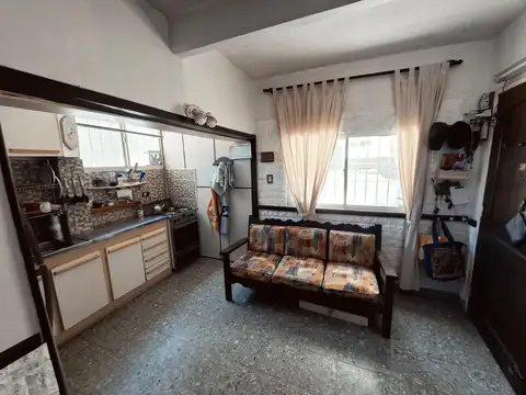 Depto Tipo Casa 3 ambientes con 2 baños