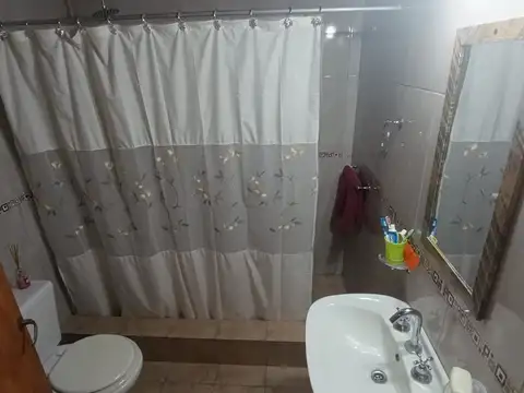 Venta Galpón 200m² + duplex, San Nicolas