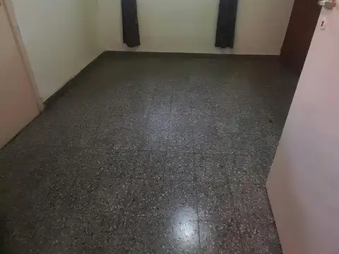 Depto Tipo Casa 4 ambientes con 2 baños