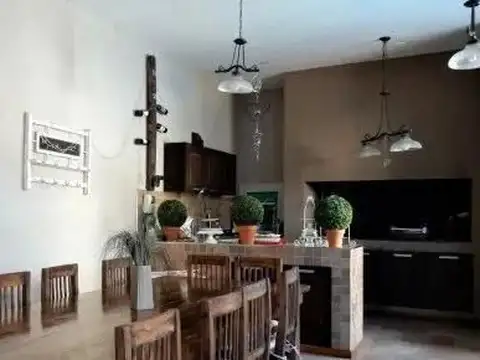 Casa en Venta de 5 dormitorios