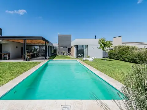 CASA UNICA EN SAN SEBASTIAN