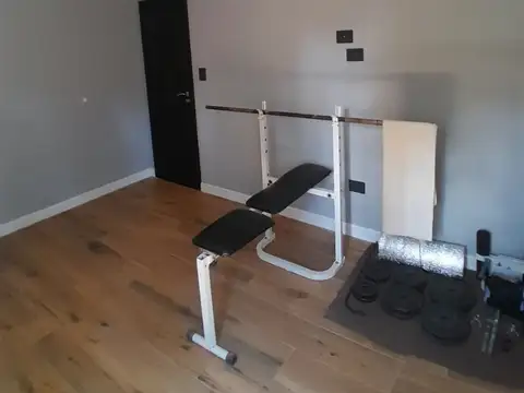 CASA EN VENTA  A METROS DEL RIO PARANA