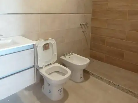 Departamento en Alquiler con 1 cocheras