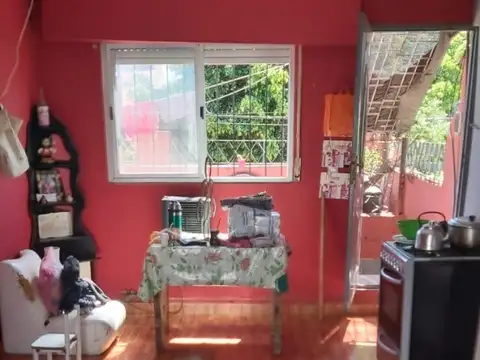 VENTA OPORTUNIDAD CASA BARRIO DERQUI