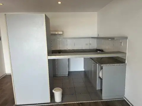 Av Brasil 2300, Piso 8