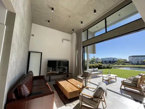 Casa en Venta en El Cantón - Barrio Islas, USD 474.000