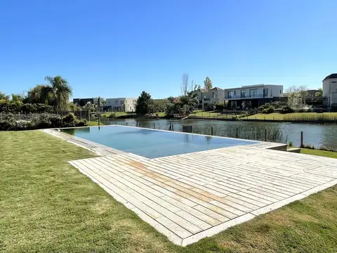 Casa en Venta en El Cantón - Barrio Islas, USD 469.000