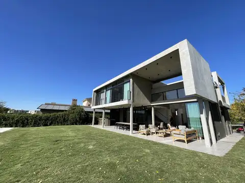 Casa en Venta al Noreste