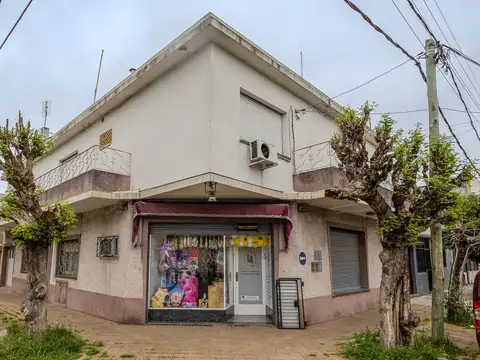 VENTA CASA MULTIFAMILIAR  LOCAL  COMERCIAL COCHERA