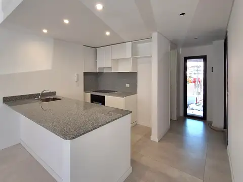 Oficina en Alquiler al Norte