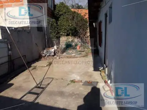 Casa con Jardín y Entrada para Auto – Virreyes