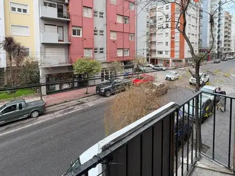 2 AMBIENTES TOTALMENTE EXTERNO Gascón 1700