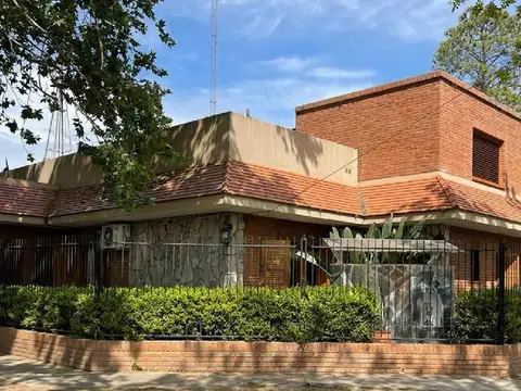 Importante casa en zona urbana