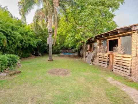 Oportunidad en Villa Bosch - Casa 5 ambientes con hermoso parque - PERMUTA