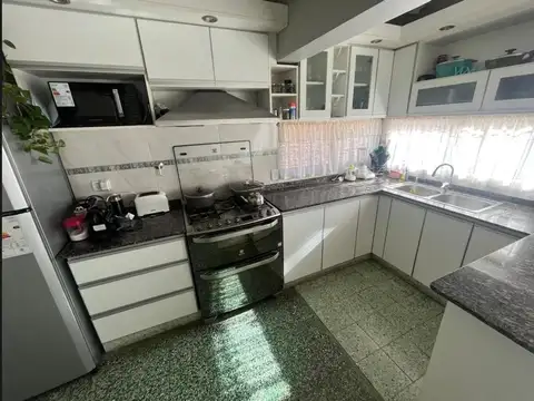 Casa en venta 3 Ambientes ,Presidente  Ibañez 726 , Moron