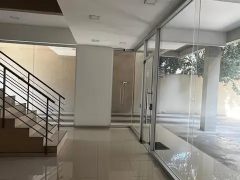 Departamento en Alquiler en Bernal, $ 500.000