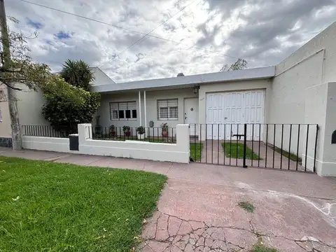 CASA EN VENTA 3 AMB EN NECOCHEA, C/ JARDIN