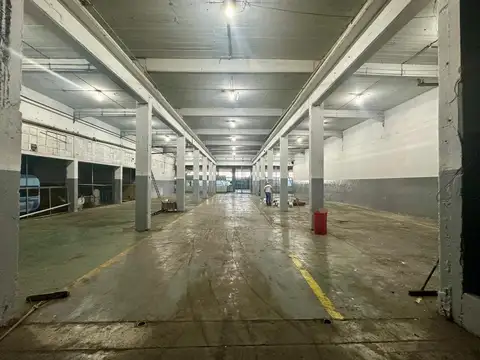 Galpon en Alquiler 52  mts Frente