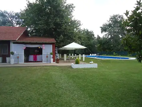 Últimas QUINCENAS! .VALORES EN AVISO. Seguridad. Piscina gigante. A/A. 8 PAX. 3 habs. parrilla, 2 baños, salón juegos. isla en pileta. 2000m2. NO FIESTAS NI EVENTOS