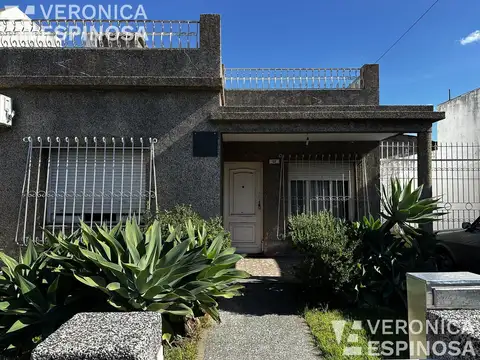 Casa en Ramos Mejia  3 ambientes, en venta