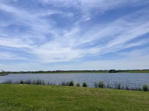 Lote al agua en venta  en Amarras / Puertos