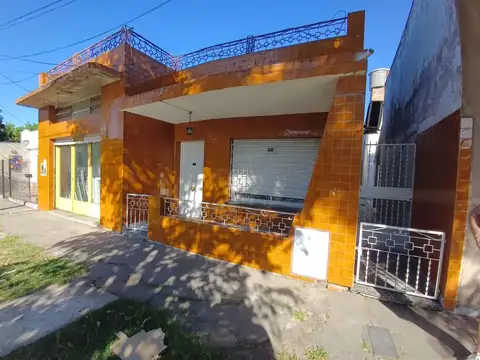 VENTA CASA 3 AMB + AMPLIO LOCAL APTO CRÉDITO
