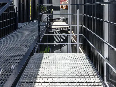 Gutenberg 3800, Piso 1