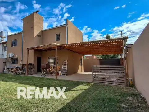 Venta casa 3 dorm. jardin 3 coch derqui pilar.