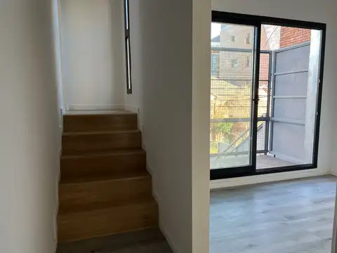 Depto Tipo Casa en Venta de 1 dormitorio