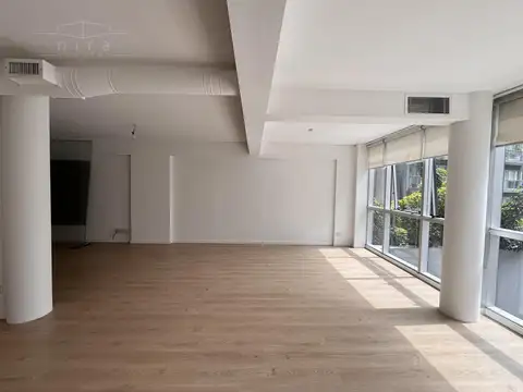 Oficina en Las Cañitas Av luis Maria Campos 559