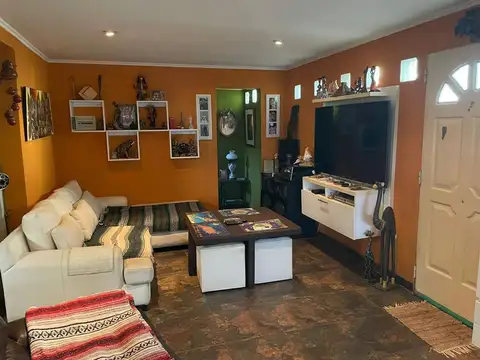 Casa 6 ambientes con 3 baños