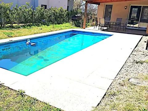 Casa en venta en San Matías – Lote interno de 900m, 4 dormitorios, pileta y galería