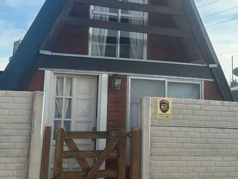 CASA ALPINA CON QUINCHO CERRADO Y PILETA