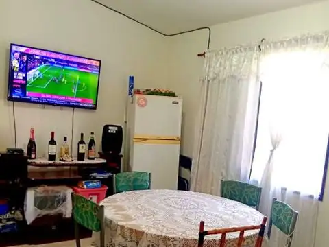 Casa 4 ambientes con 1 baño