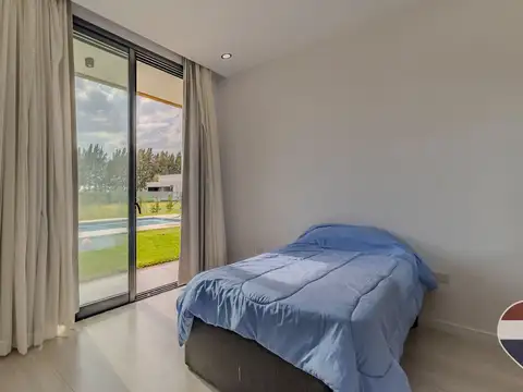 Casa en Venta en Haras del Sur c piscina climatiza