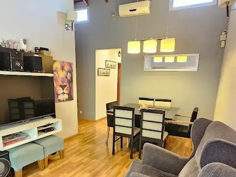 Depto Tipo Casa en Alquiler de 2 dormitorios