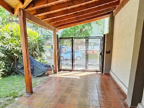 Depto Tipo Casa en Alquiler de 3 ambientes